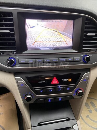 Hyundai Elantra 2018, 31,382 km - 2.0 l - Bakı