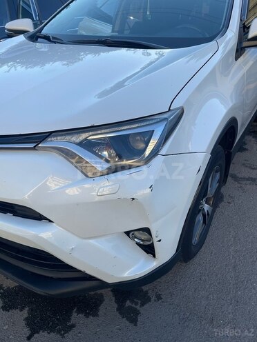 Toyota RAV4 2018, 179,000 km - 2.0 l - Bakı
