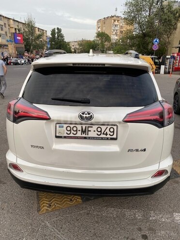 Toyota RAV4 2018, 179,000 km - 2.0 l - Bakı