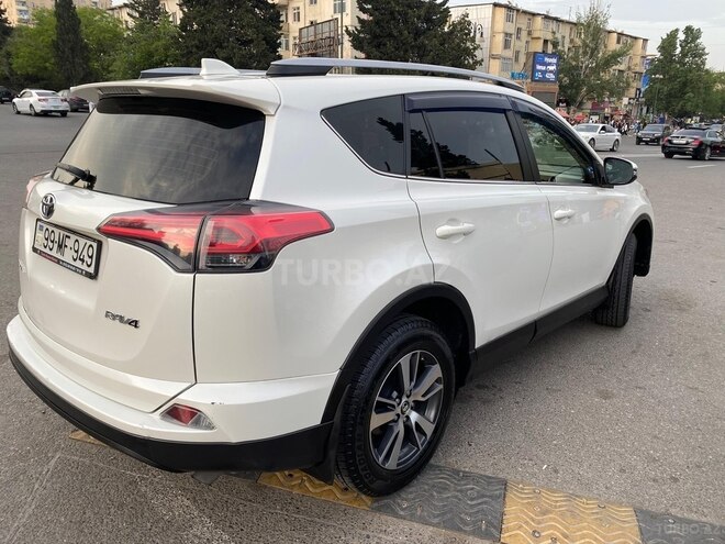 Toyota RAV4 2018, 179,000 km - 2.0 l - Bakı