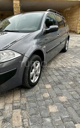 Renault Megane-6