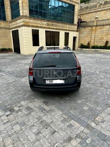 Renault Megane-12