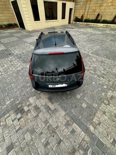 Renault Megane-11