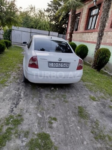 Volkswagen Passat 2002, 235,000 km - 2.0 l - Zaqatala