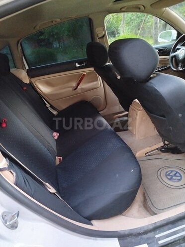 Volkswagen Passat 2002, 235,000 km - 2.0 l - Zaqatala