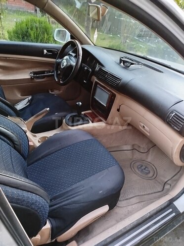 Volkswagen Passat 2002, 235,000 km - 2.0 l - Zaqatala