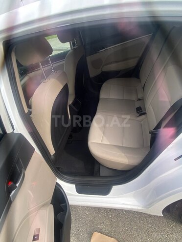 Hyundai Elantra 2017, 114,182 km - 2.0 l - Bakı