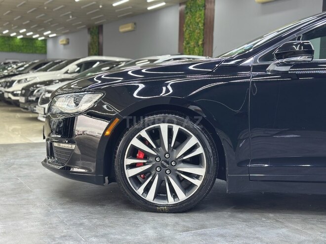 Lincoln MKZ-5