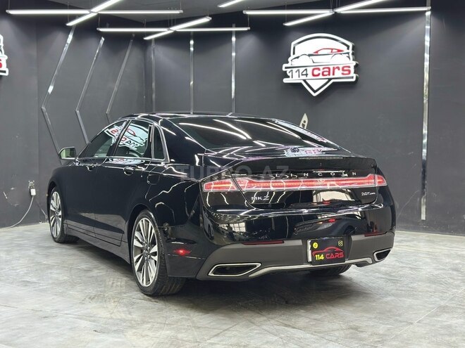 Lincoln MKZ-8