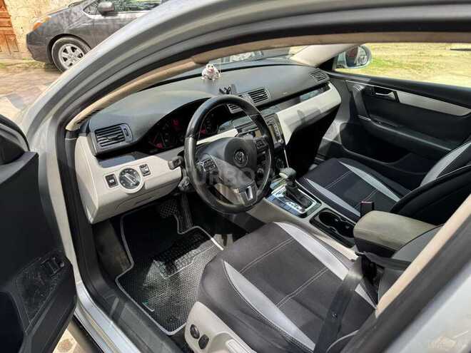 Volkswagen Passat 2006, 300,000 km - 2.0 л - Bakı
