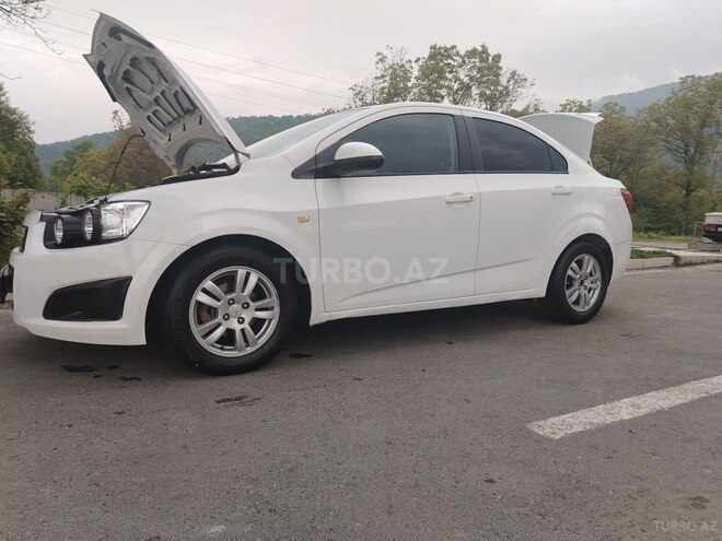 Chevrolet Aveo-6