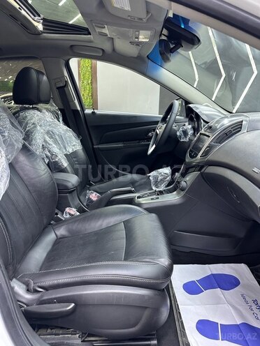 Chevrolet Cruze-9