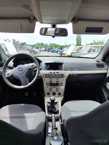 Opel Astra 2008, 334,000 km - 1.3 l - Ağcabədi