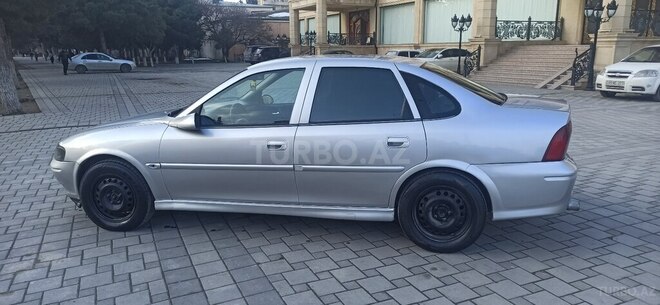 Opel Vectra 1999, 297,513 km - 1.6 l - Sumqayıt