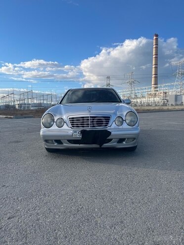 Mercedes E 270 2001, 523,168 km - 2.7 l - Mingəçevir