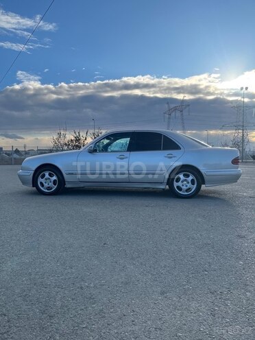 Mercedes E 270 2001, 523,168 km - 2.7 l - Mingəçevir