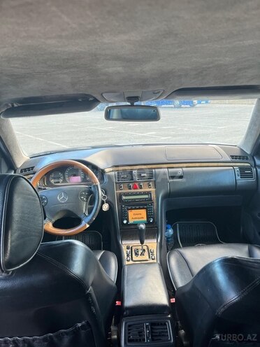 Mercedes E 270 2001, 523,168 km - 2.7 l - Mingəçevir