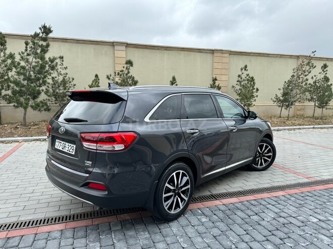 Kia Sorento-19