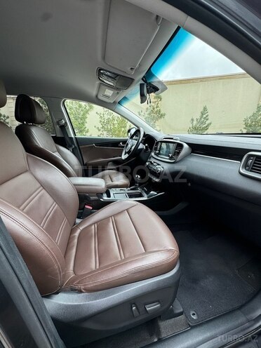 Kia Sorento-15