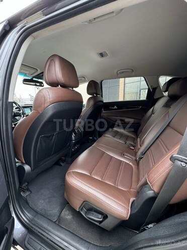 Kia Sorento-17