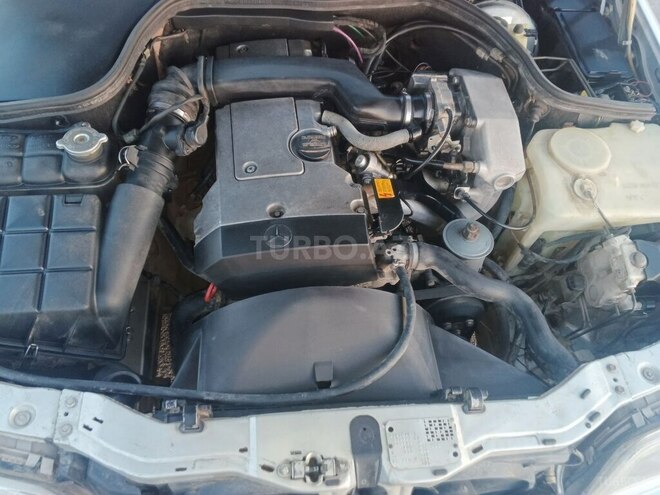 Mercedes C 220 1993, 369,401 km - 2.2 л - Bakı