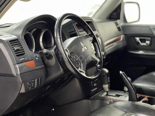 Mitsubishi Pajero 2007, 236,000 km - 3.2 l - Bakı