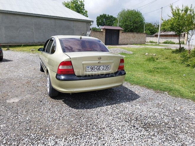 Opel Vectra 1996, 416,243 km - 1.6 l - İsmayıllı