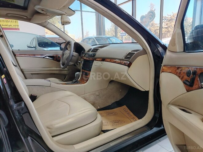 Mercedes E 320 2003, 308,000 km - 3.2 l - Sumqayıt