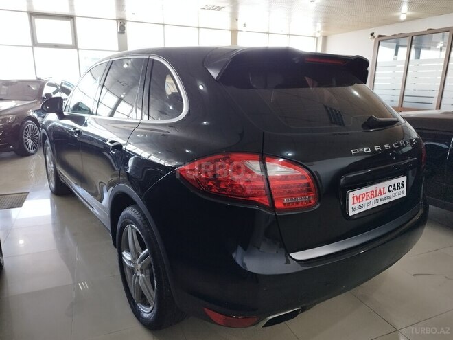 Porsche Cayenne-5