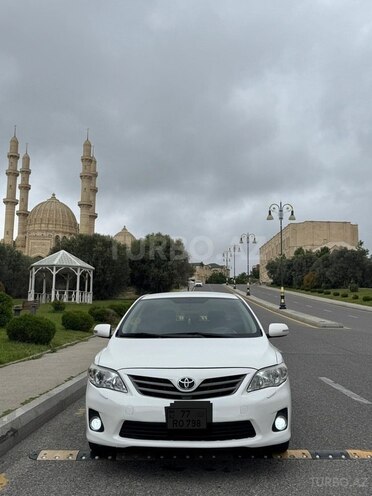 Toyota Corolla 2013, 253,000 km - 1.6 l - Bakı