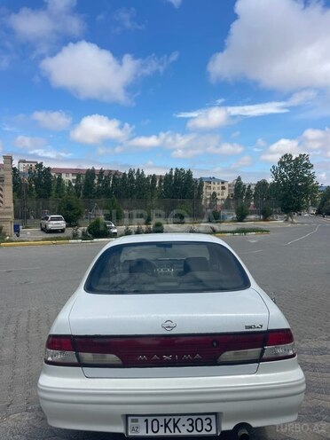 Nissan Maxima-4