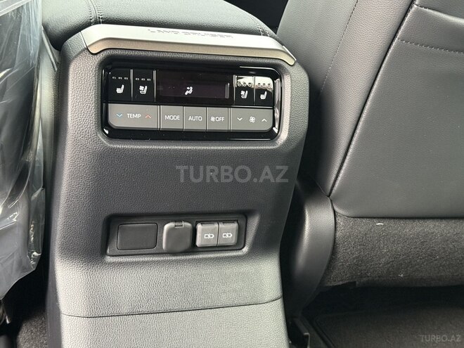 Toyota Land Cruiser Prado-16