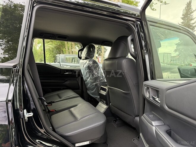Toyota Land Cruiser Prado-11