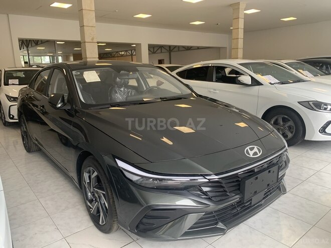 Hyundai Elantra-2