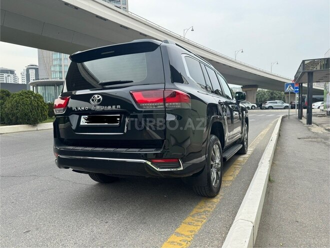 Toyota Land Cruiser-4