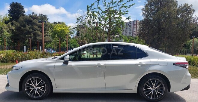 Toyota Camry-6