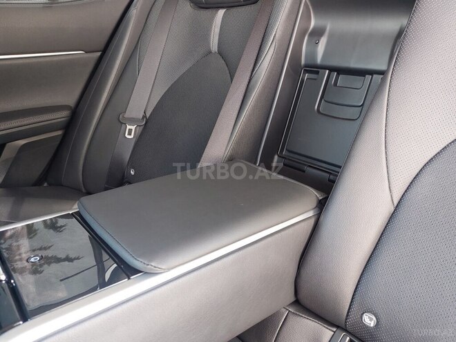 Toyota Camry-20