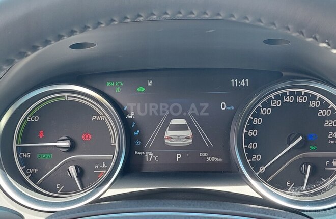 Toyota Camry-15