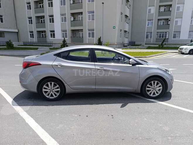 Hyundai Elantra 2015, 268,225 km - 1.6 l - Bakı