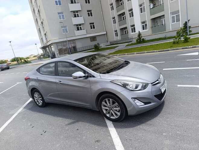 Hyundai Elantra 2015, 268,225 km - 1.6 l - Bakı