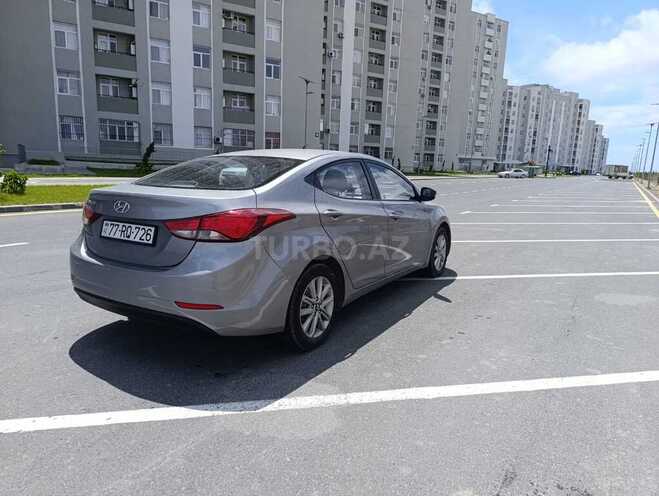 Hyundai Elantra 2015, 268,225 km - 1.6 l - Bakı