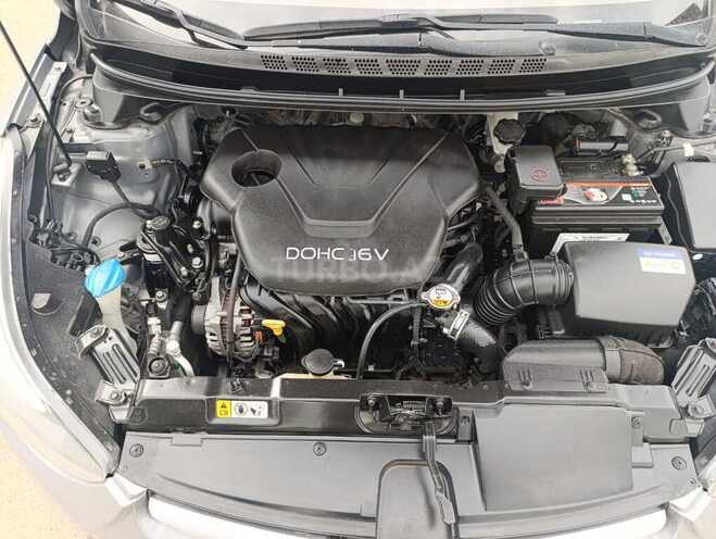 Hyundai Elantra 2015, 268,225 km - 1.6 l - Bakı