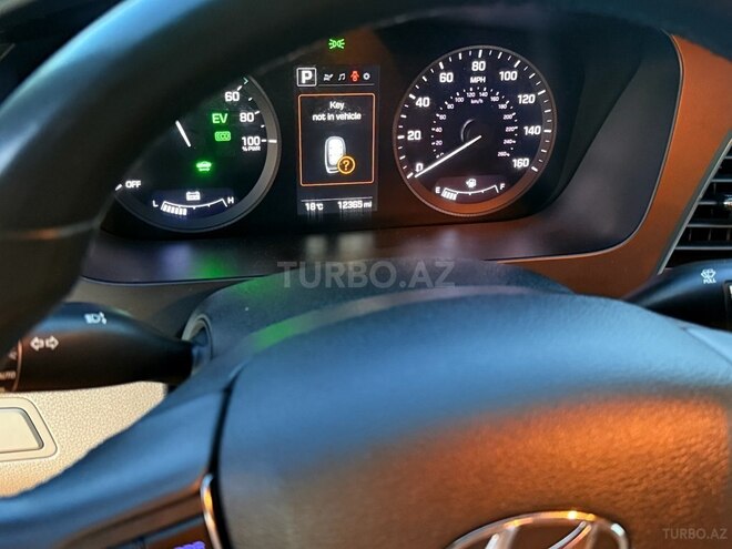 Hyundai Sonata 2016, 19,000 km - 2.0 l - Tovuz