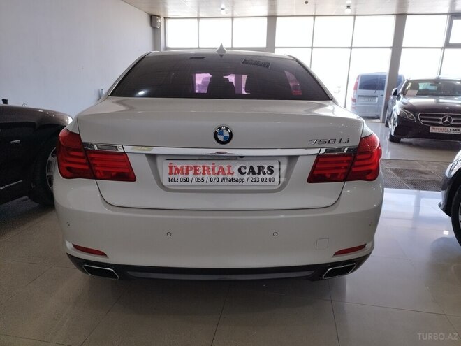 BMW 750-2