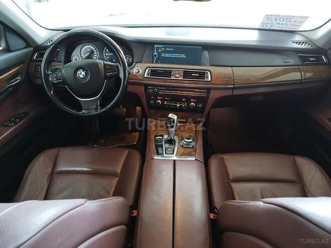 BMW 750-7