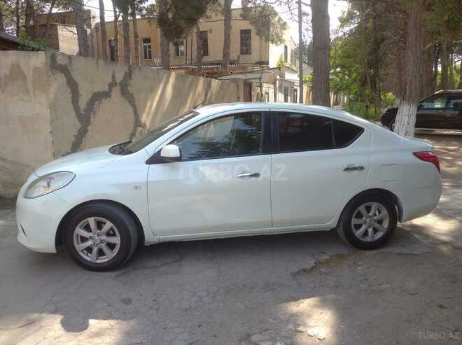 Nissan Sunny 2013, 137,000 km - 1.5 л - Bakı