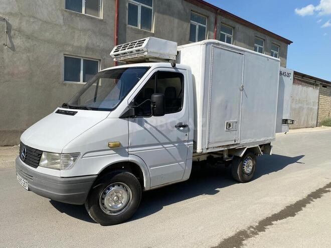 Mercedes 208 D 1997, 600,000 km - 2.3 l - Bakı