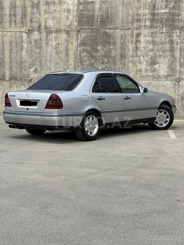 Mercedes C 180 1995, 300,000 km - 1.8 l - Bakı