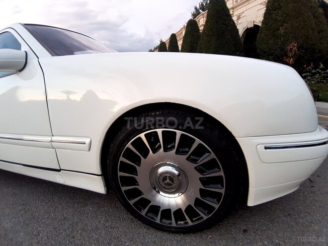 Mercedes E 430 2000, 180,000 km - 4.3 l - Gəncə