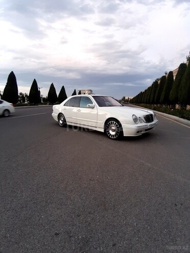 Mercedes E 430 2000, 180,000 km - 4.3 l - Gəncə